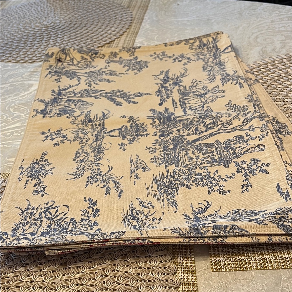 Toile Print Set of 6 Reversible blue and red large placemats. EUC!